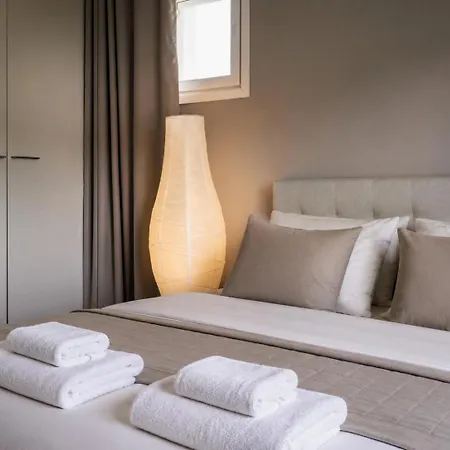 Villa Lux By Elys Collection *