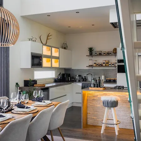 Villa Lux By Elys Collection *